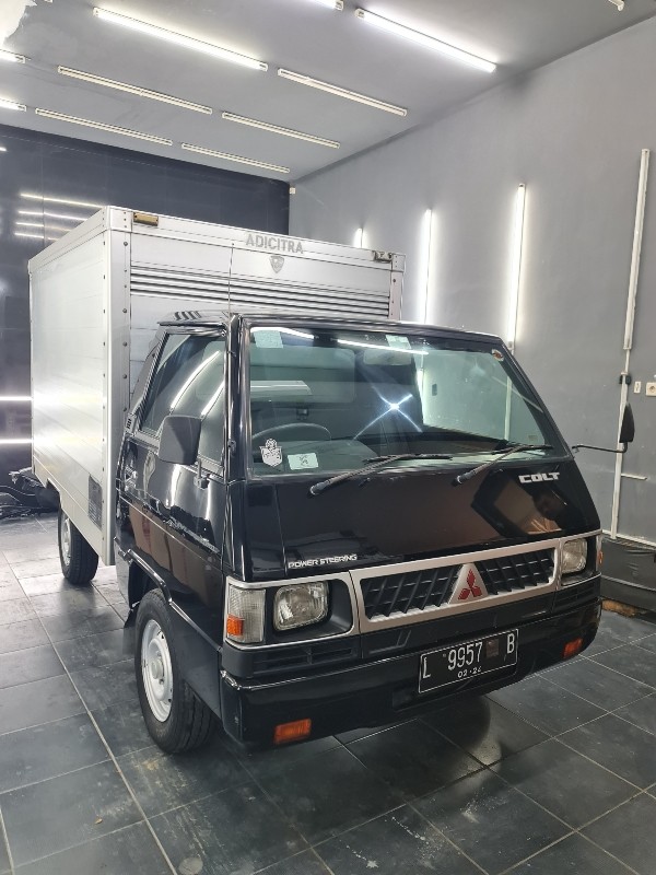 2013 Mitsubishi Colt L300