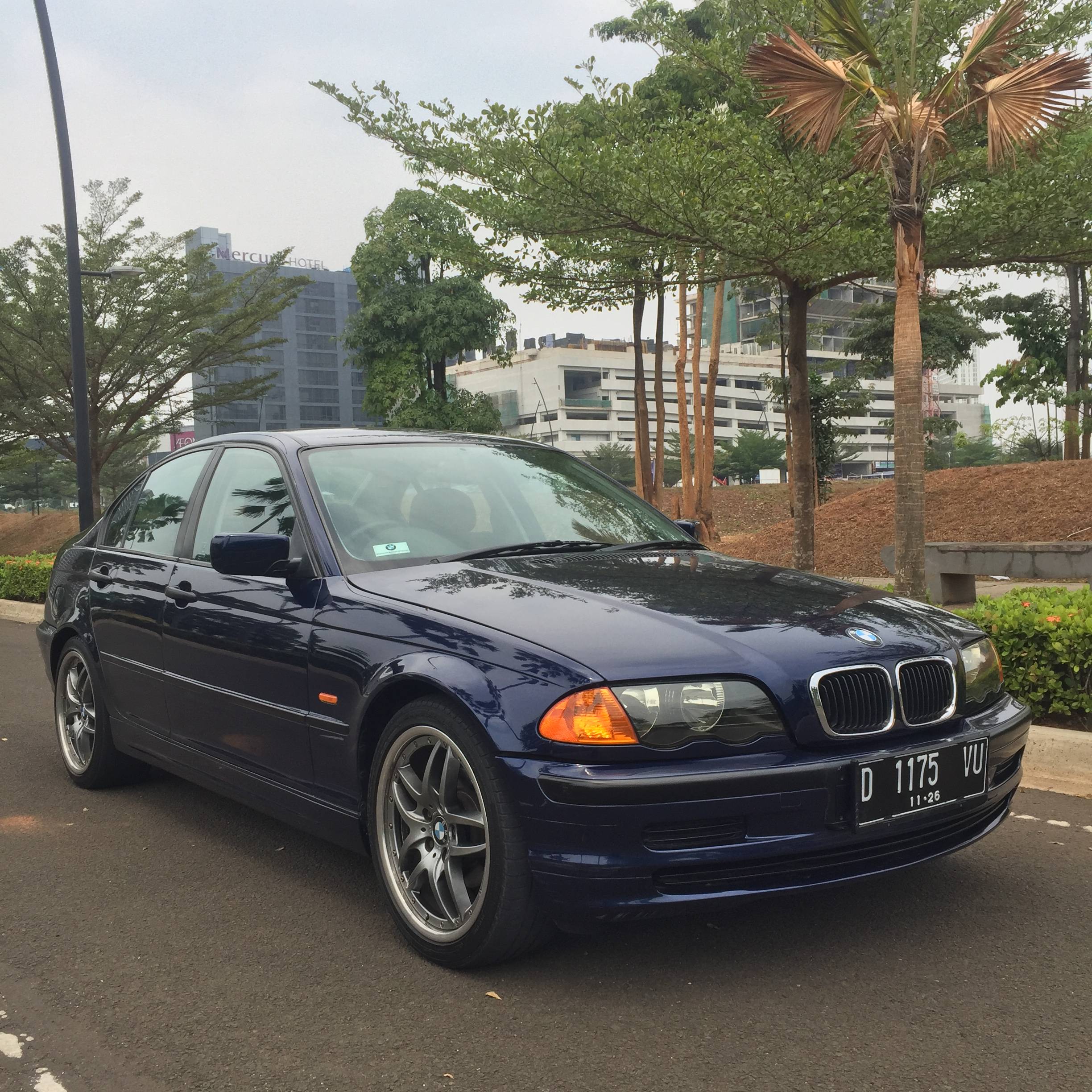 Second Hand 2001 BMW 3 Series Sedan Second Hand 2001 BMW 3 Series Sedan
