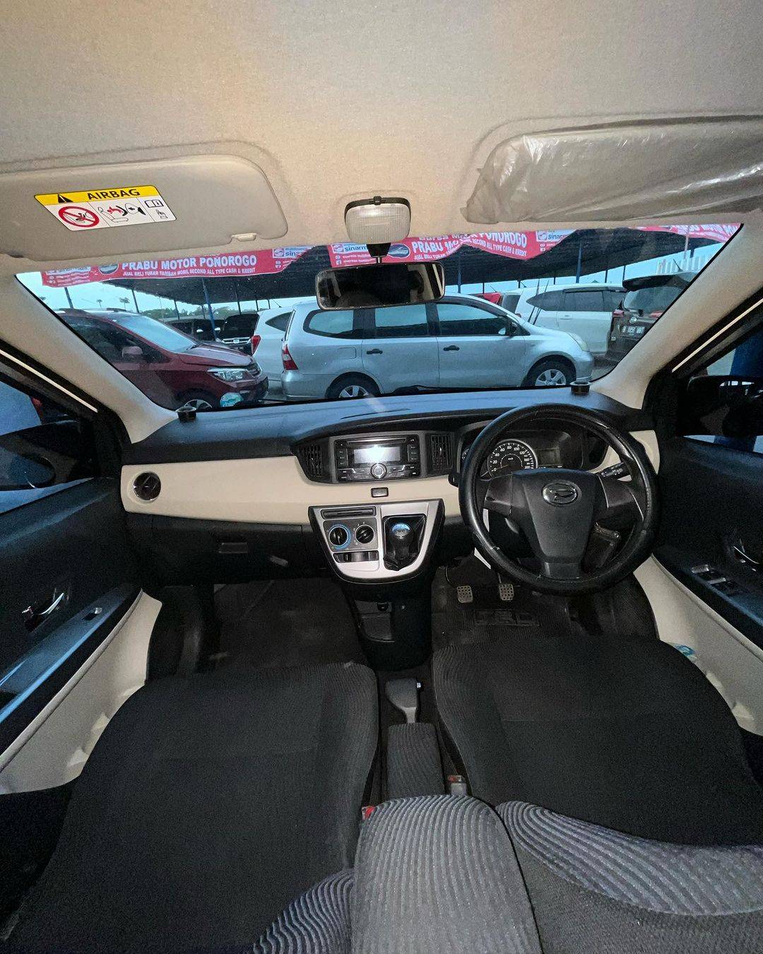 2017 Daihatsu Sigra 2017 Daihatsu Sigra