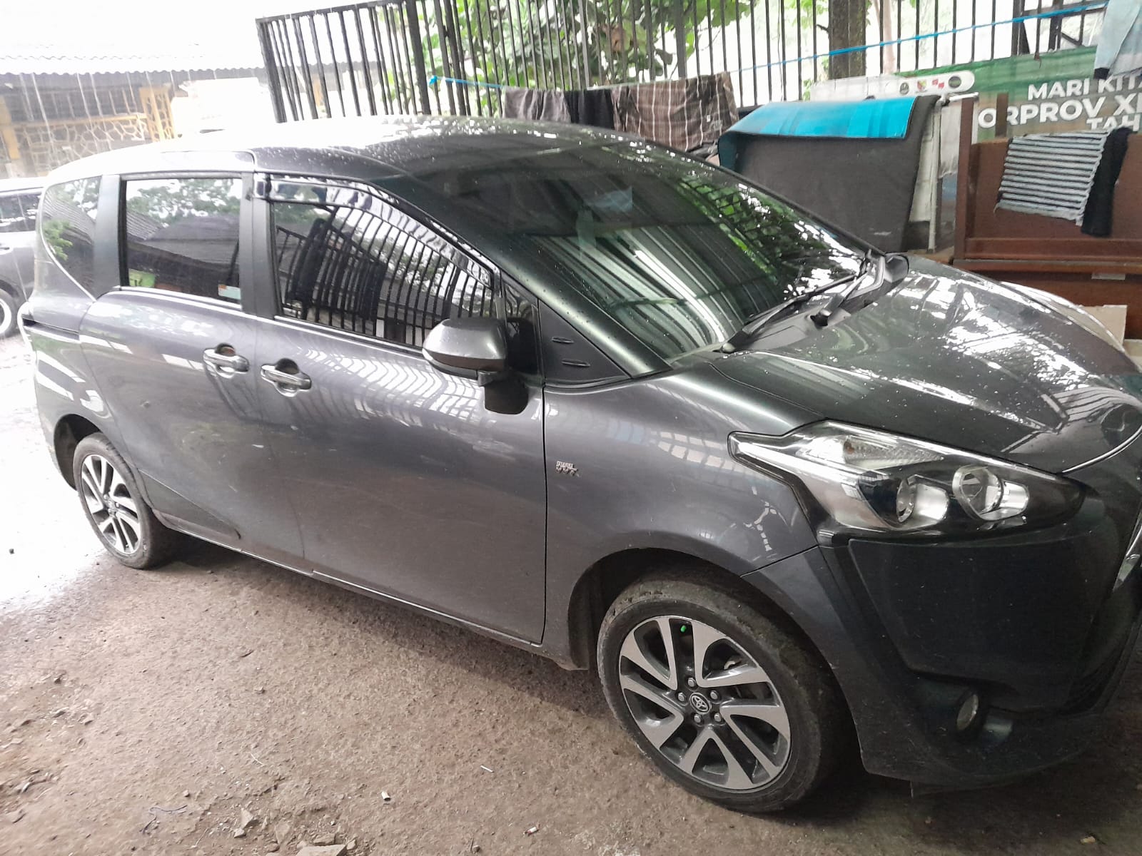Second Hand 2018 Toyota Sienta Second Hand 2018 Toyota Sienta