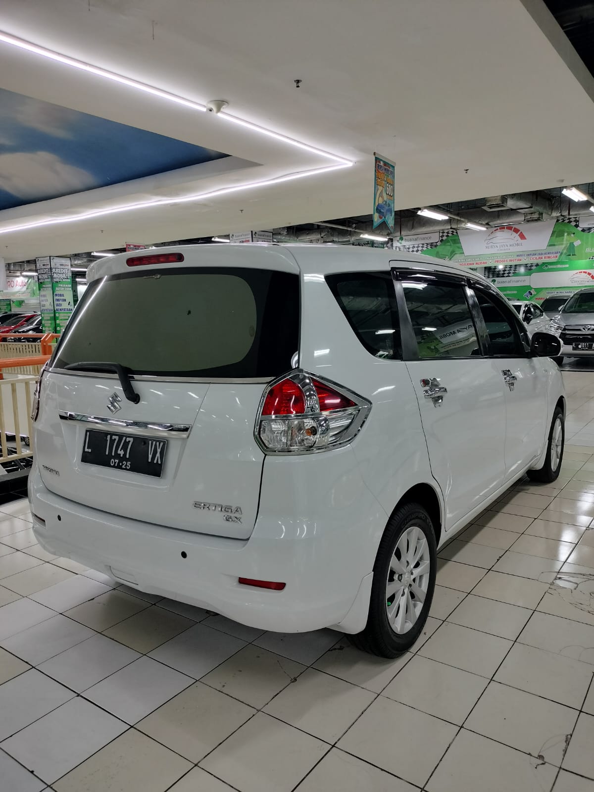 2015 Suzuki Ertiga  2015 Suzuki Ertiga