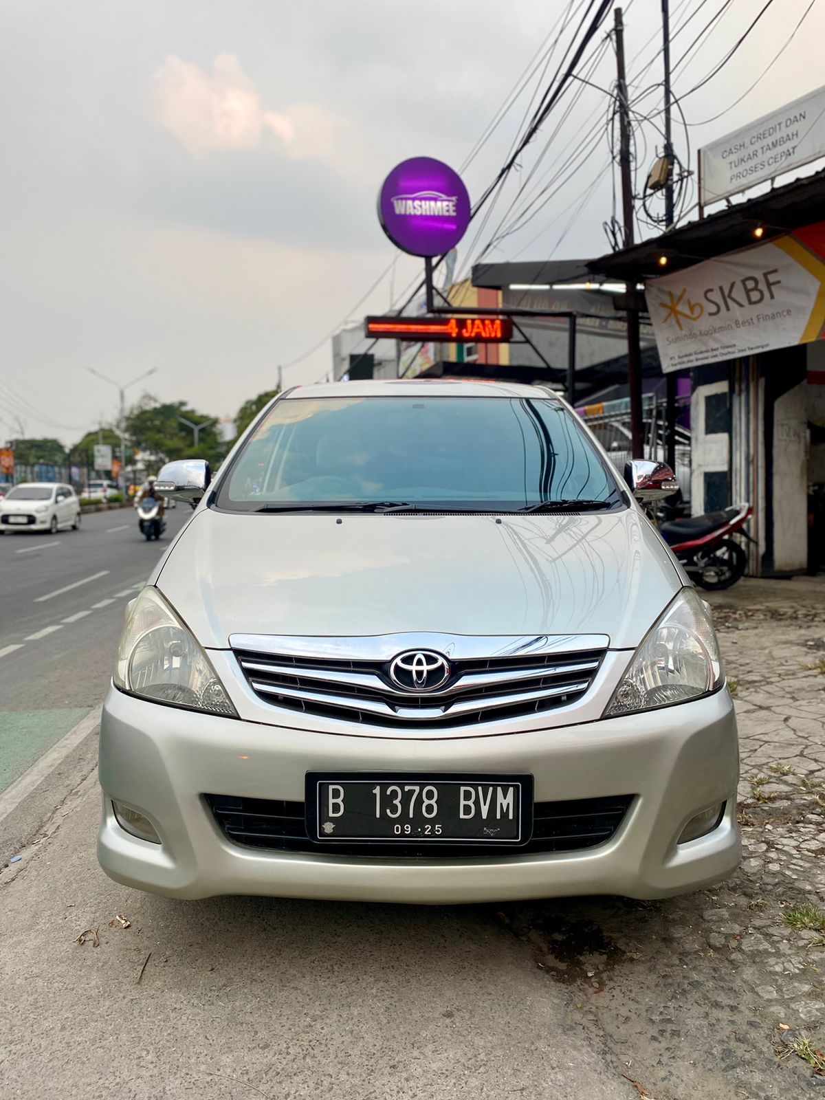 Second Hand 2009 Toyota Kijang Innova Second Hand 2009 Toyota Kijang Innova