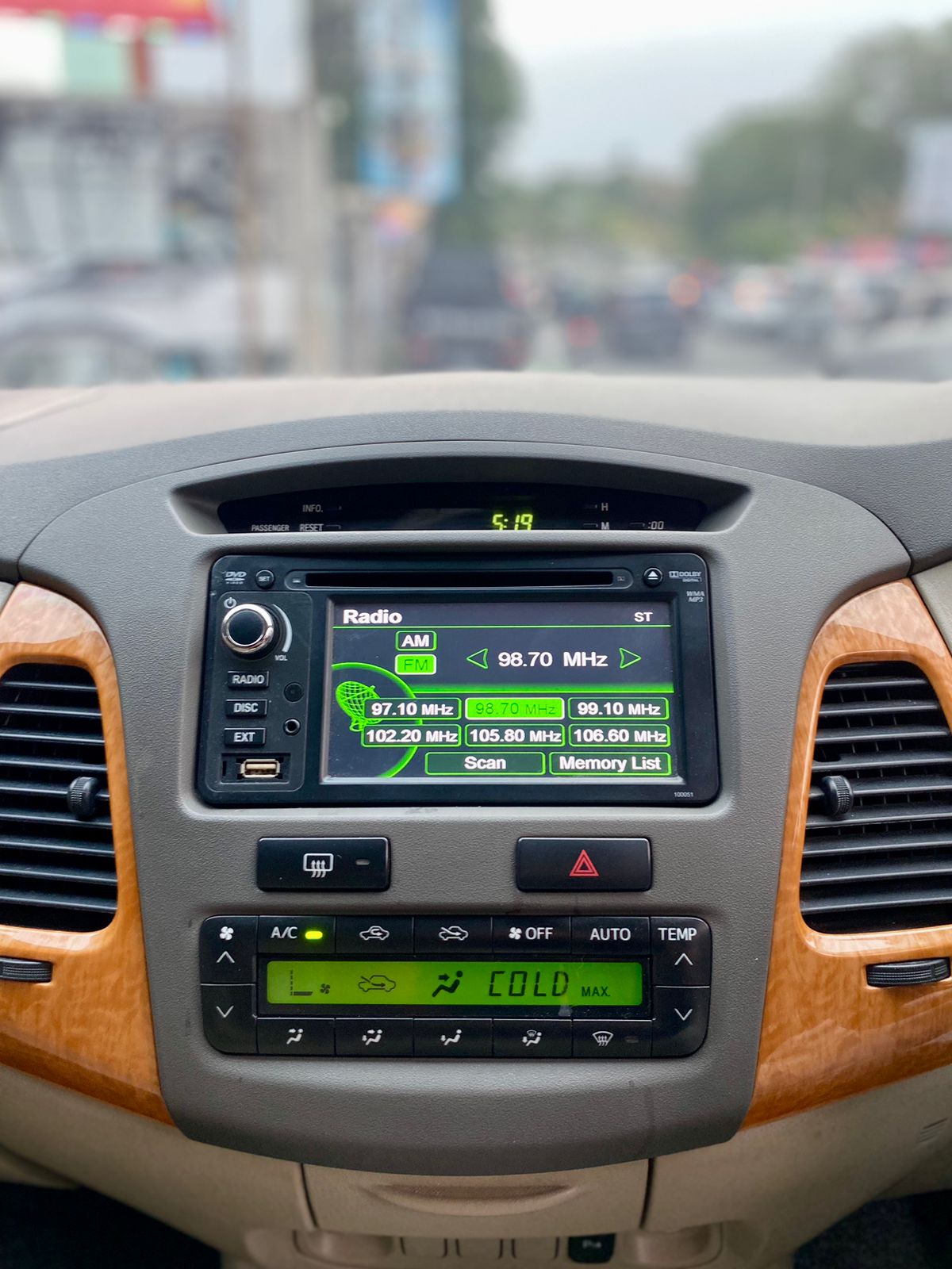 2009 Toyota Kijang Innova 2009 Toyota Kijang Innova