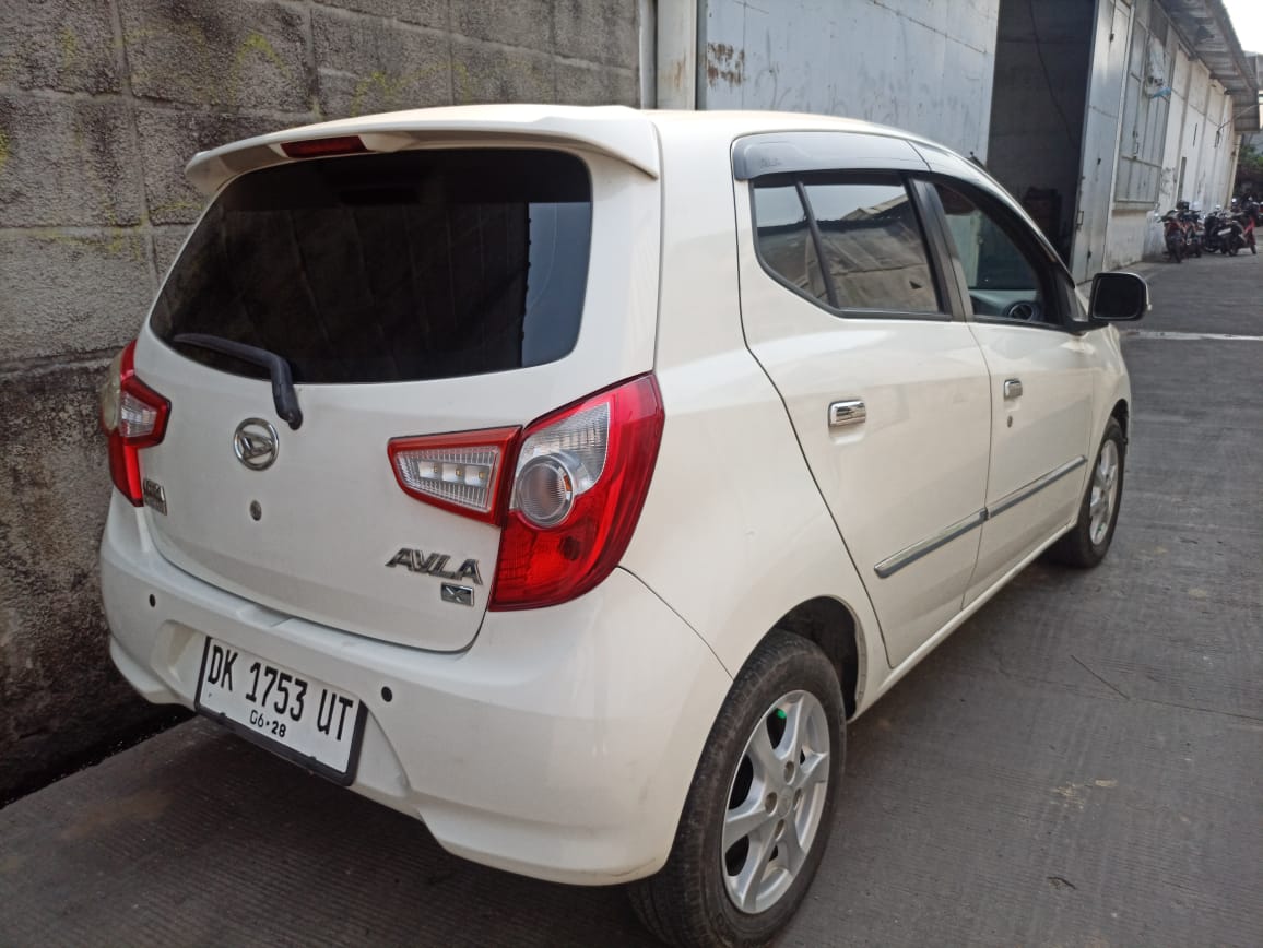 2017 Daihatsu Ayla  2017 Daihatsu Ayla