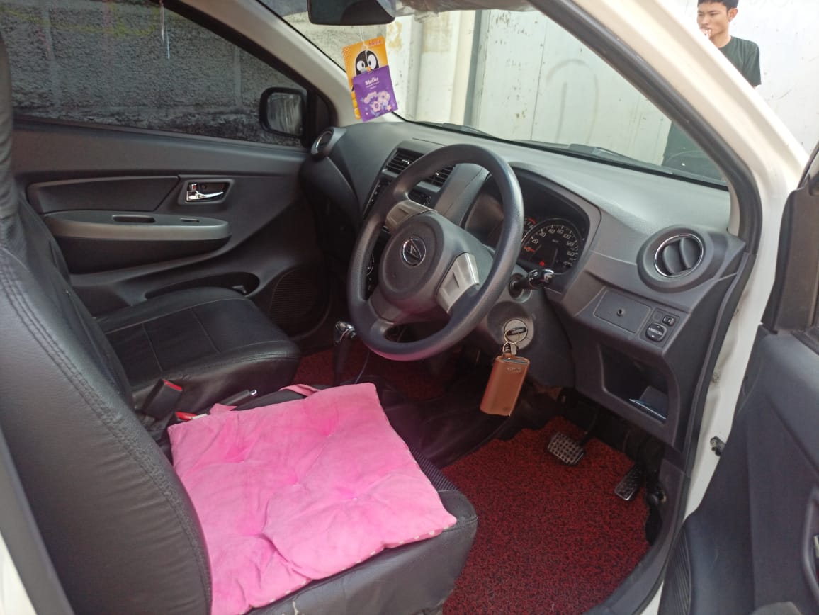 2017 Daihatsu Ayla  2017 Daihatsu Ayla