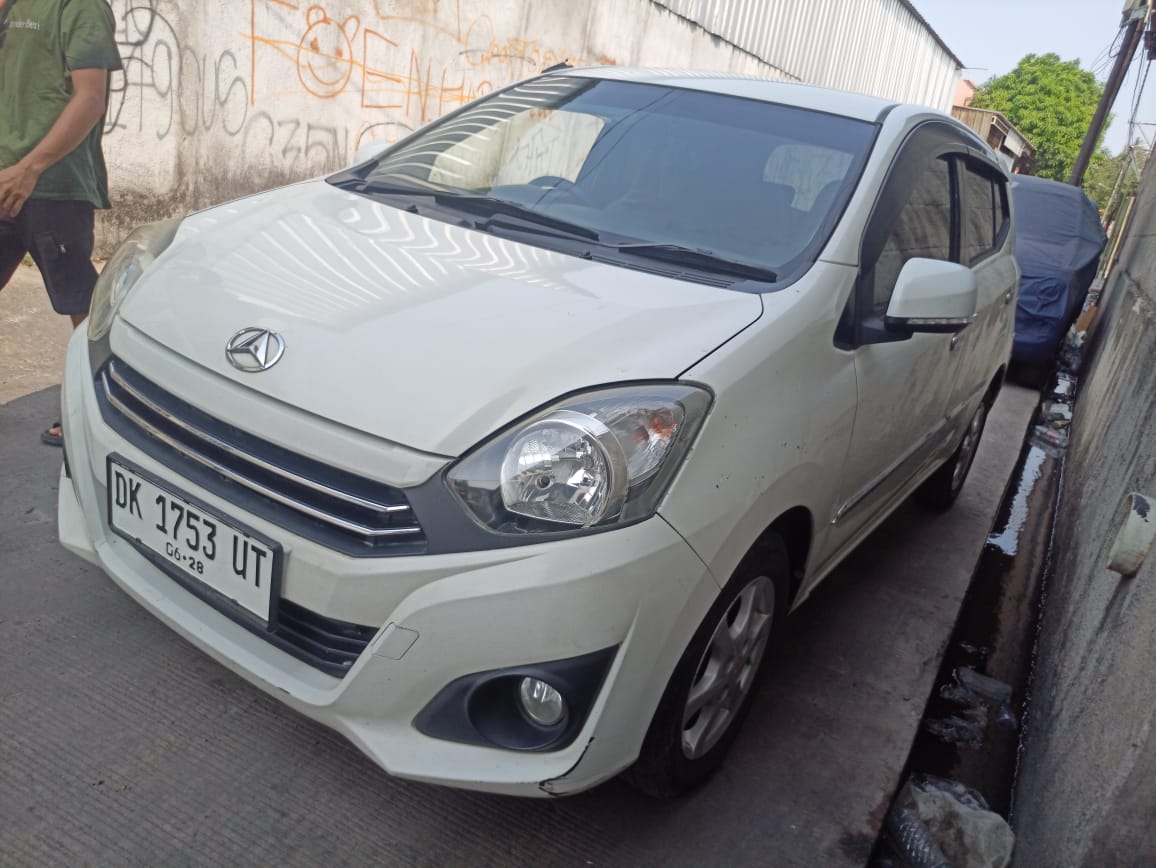 2017 Daihatsu Ayla  2017 Daihatsu Ayla