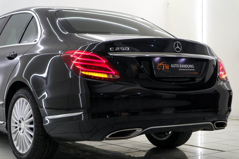 2015 Mercedes Benz C-Class Sedan 2015 Mercedes Benz C-Class Sedan