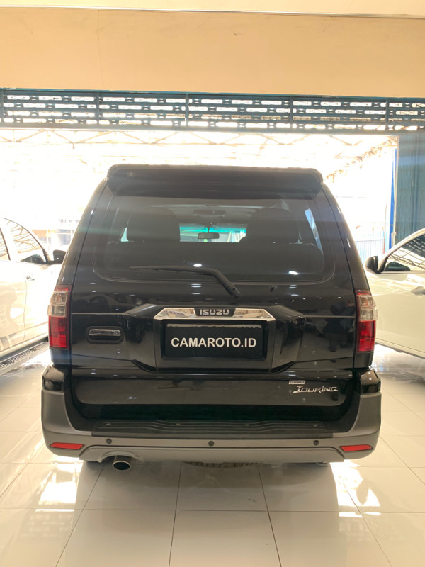 2017 Isuzu Panther 2017 Isuzu Panther