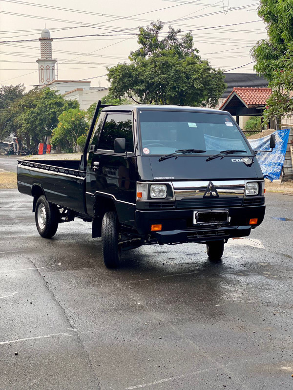 2022 Mitsubishi Colt L300 Bekas 2022 Mitsubishi Colt L300 Bekas