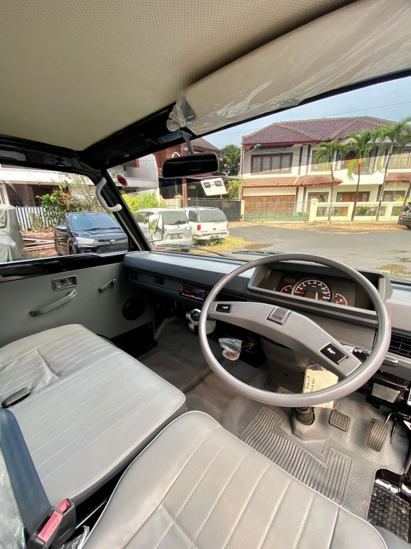 2022 Mitsubishi Colt L300 2022 Mitsubishi Colt L300