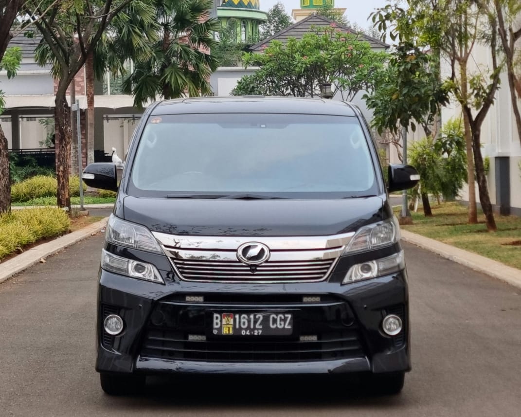 2013 Toyota Vellfire 2013 Toyota Vellfire