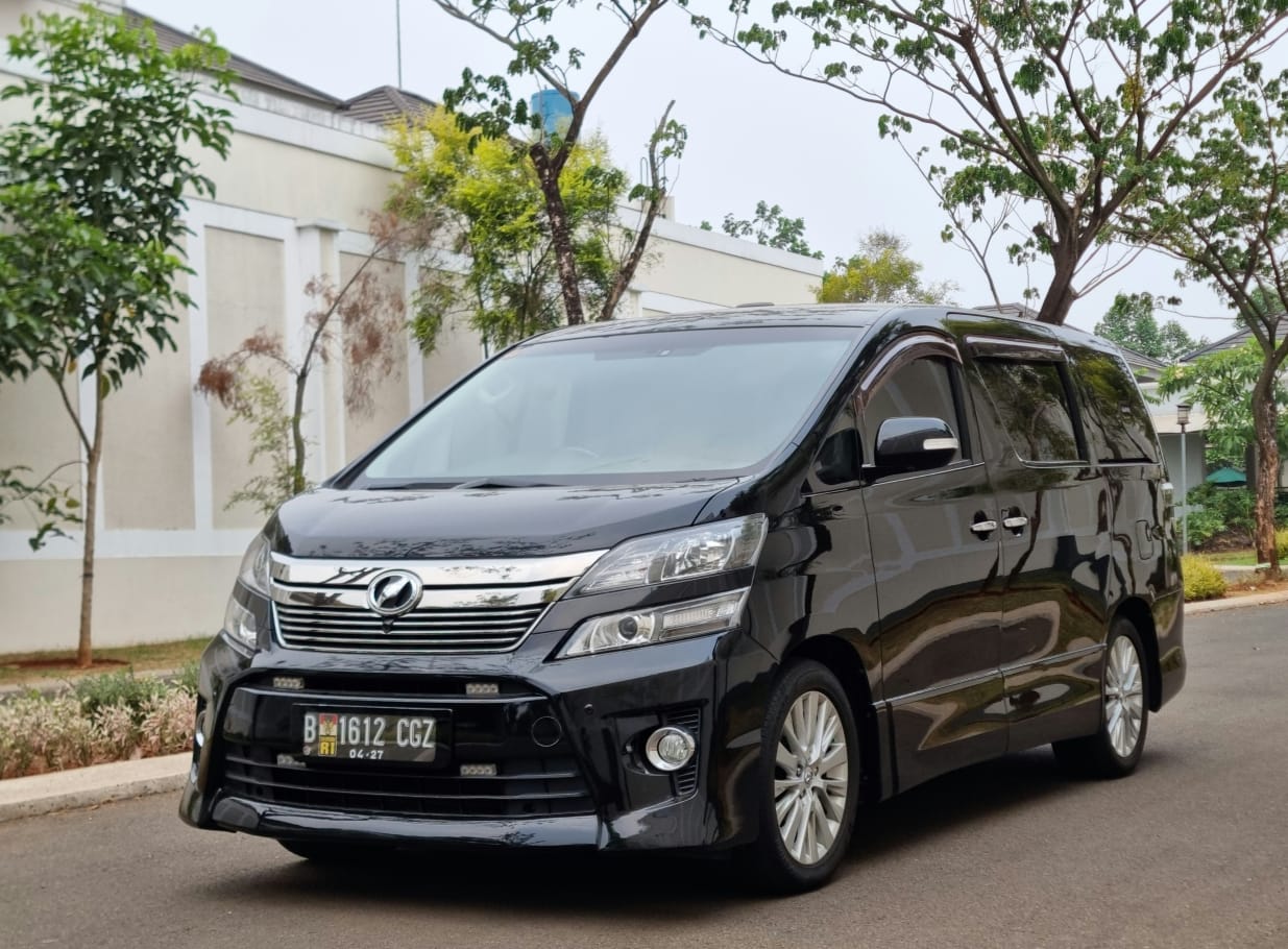 2013 Toyota Vellfire 2013 Toyota Vellfire