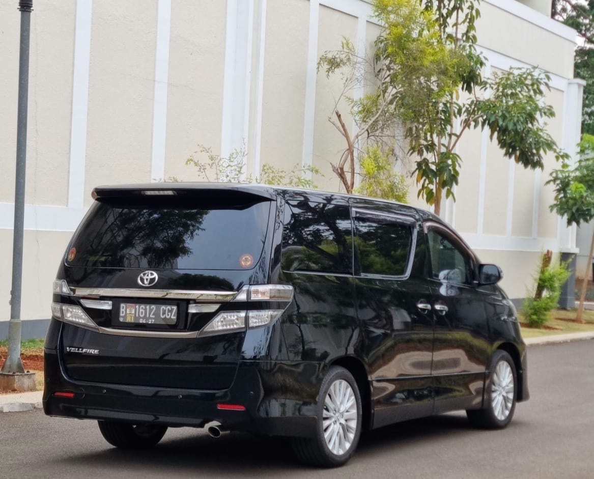 2013 Toyota Vellfire 2013 Toyota Vellfire