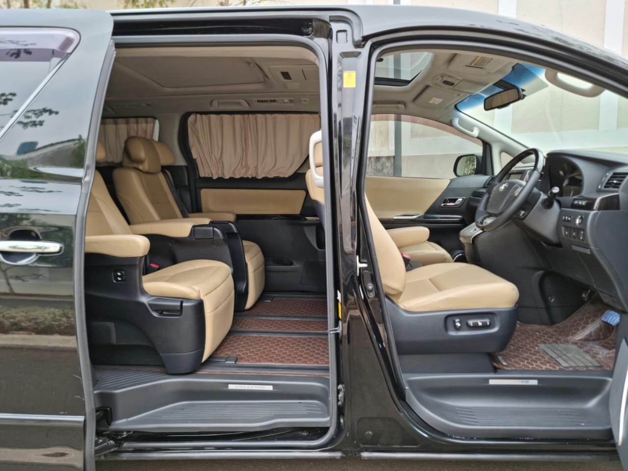 2013 Toyota Vellfire 2013 Toyota Vellfire