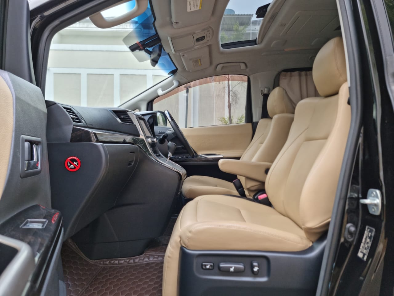 2013 Toyota Vellfire 2013 Toyota Vellfire