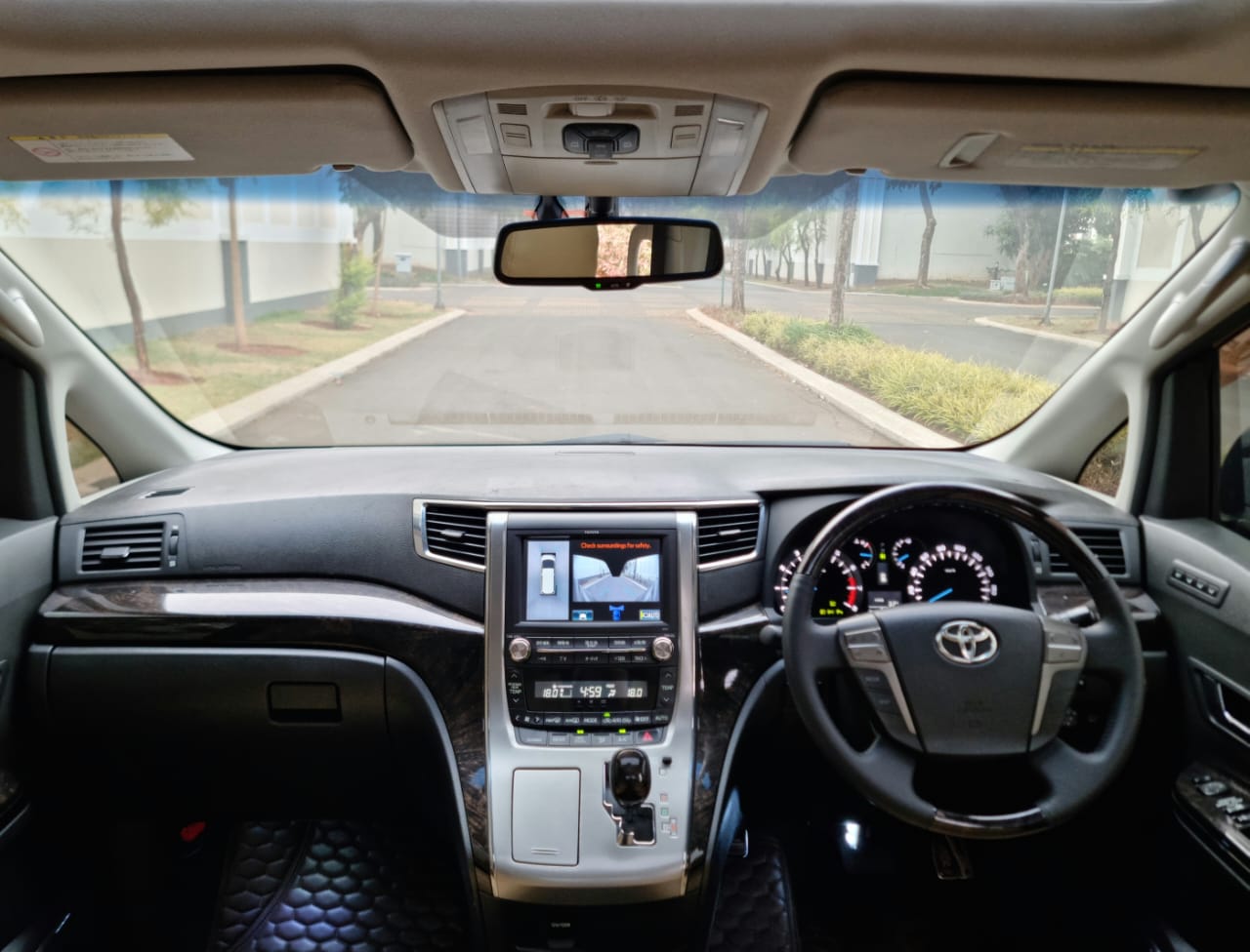 2013 Toyota Vellfire 2013 Toyota Vellfire