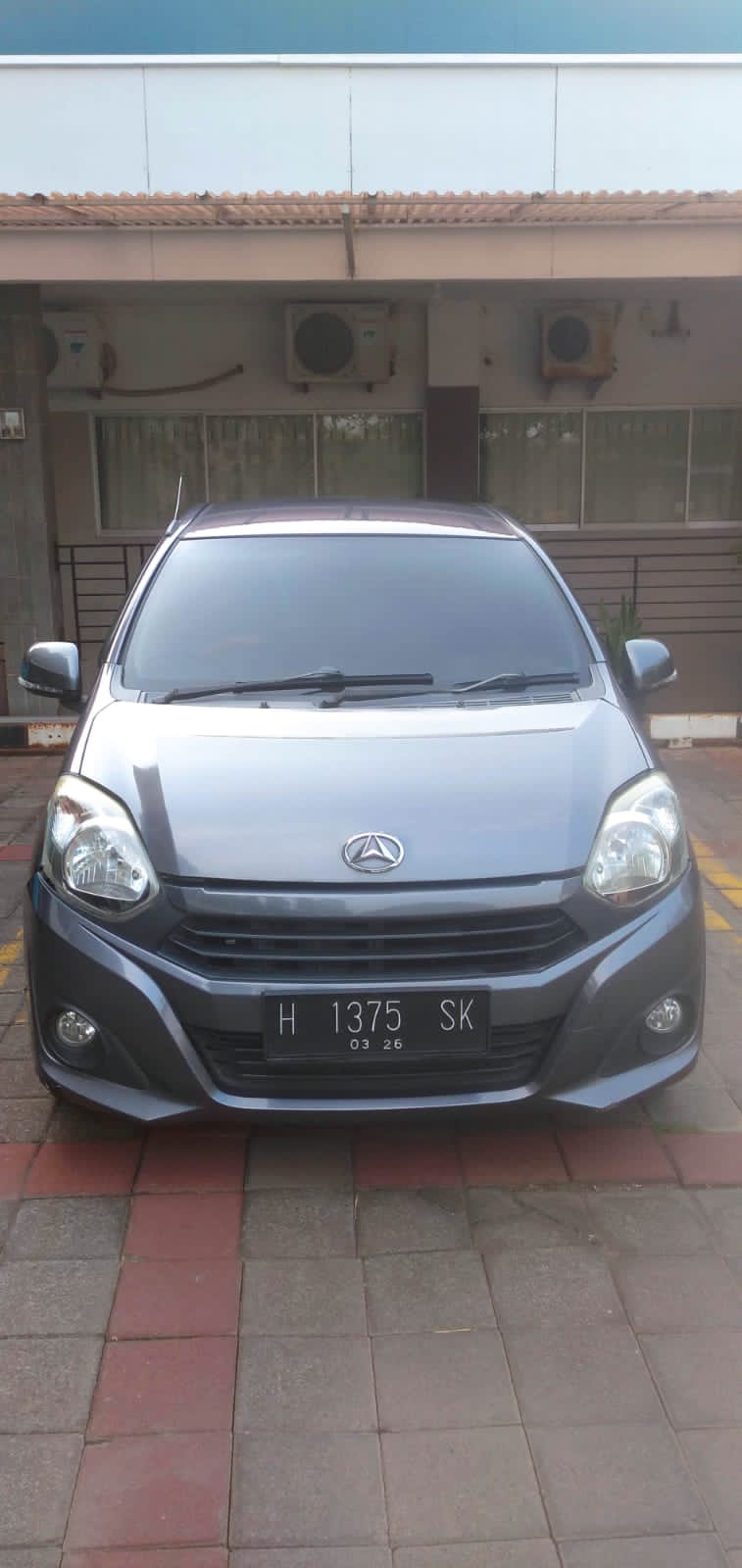 2015 Daihatsu Ayla  2015 Daihatsu Ayla