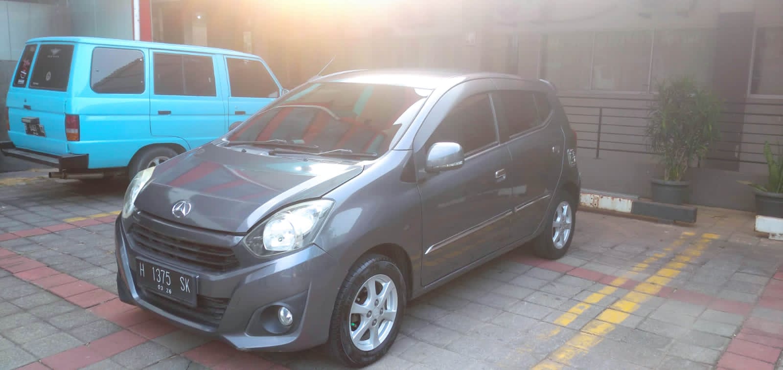 Second Hand 2015 Daihatsu Ayla  Second Hand 2015 Daihatsu Ayla