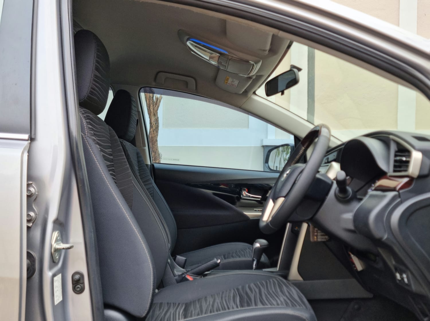 2016 Toyota Kijang Innova 2016 Toyota Kijang Innova