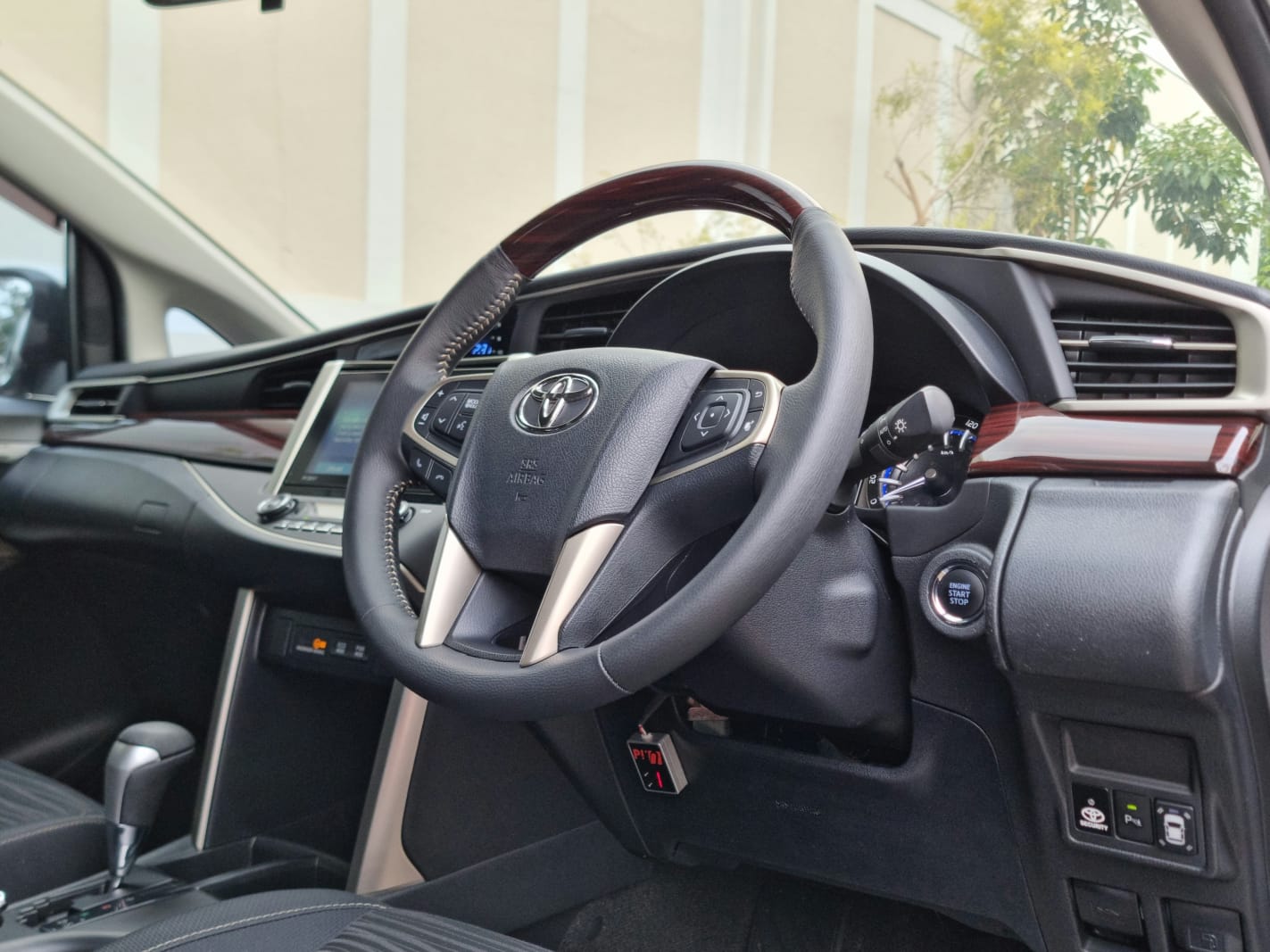 2016 Toyota Kijang Innova 2016 Toyota Kijang Innova