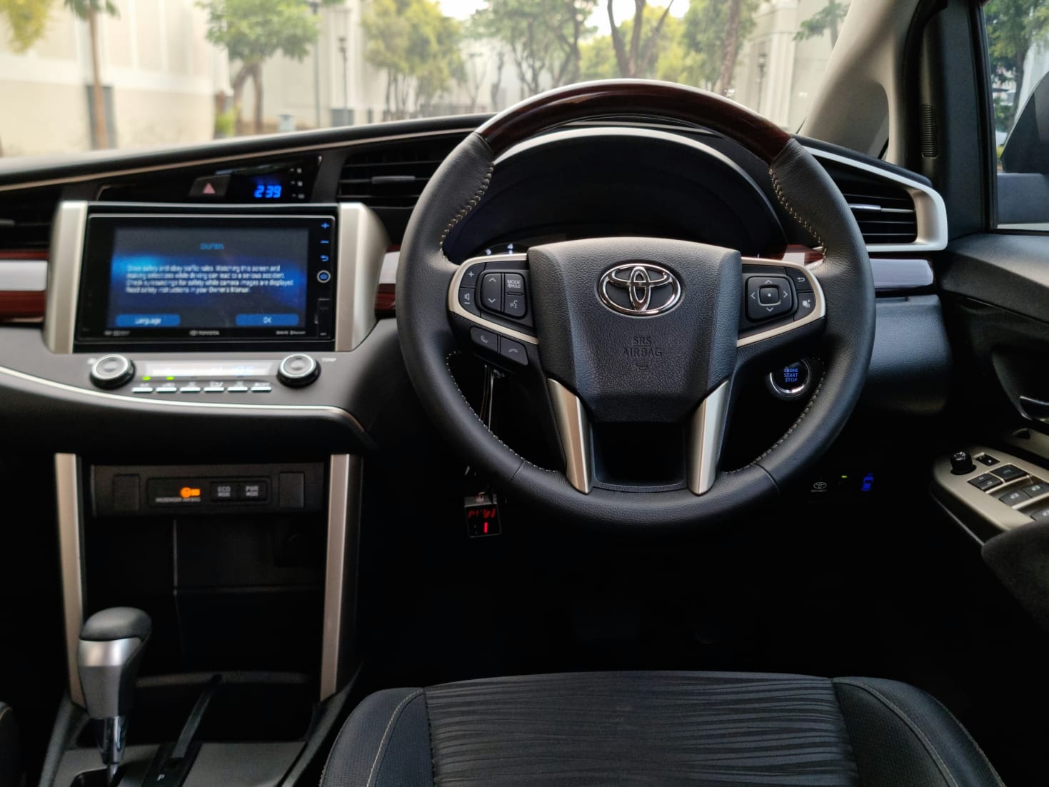 2016 Toyota Kijang Innova 2016 Toyota Kijang Innova