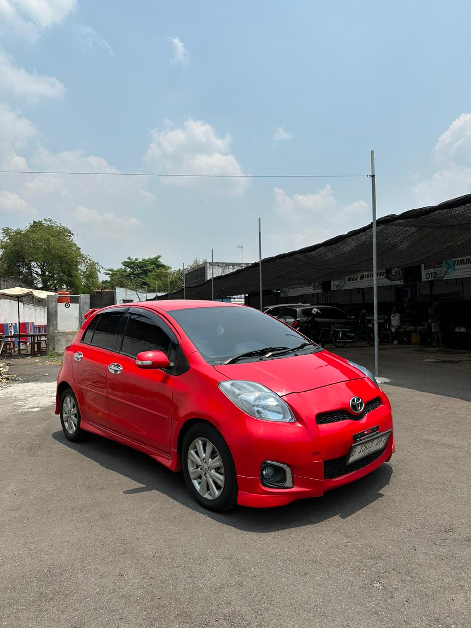 Second Hand 2012 Toyota Yaris  S Limited AT