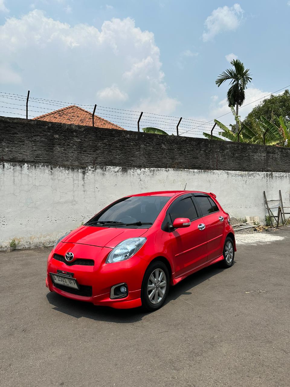 2012 Toyota Yaris 2012 Toyota Yaris