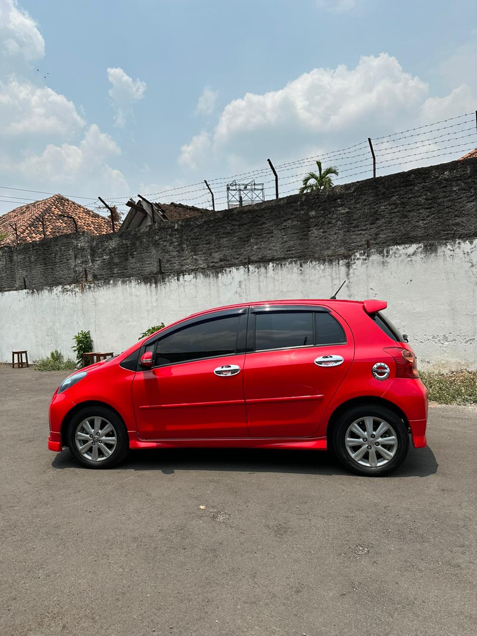 2012 Toyota Yaris 2012 Toyota Yaris