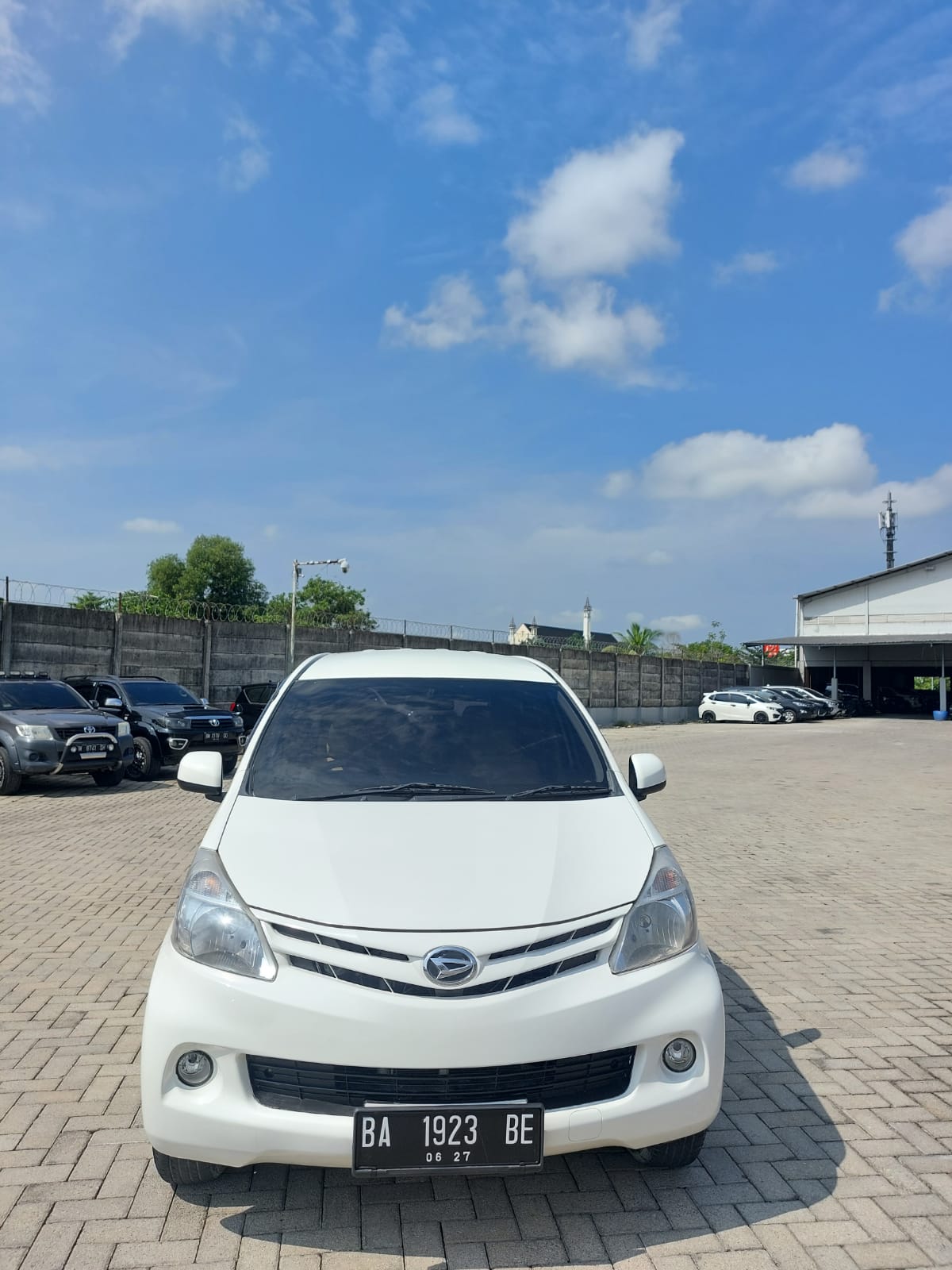 2012 Daihatsu Xenia