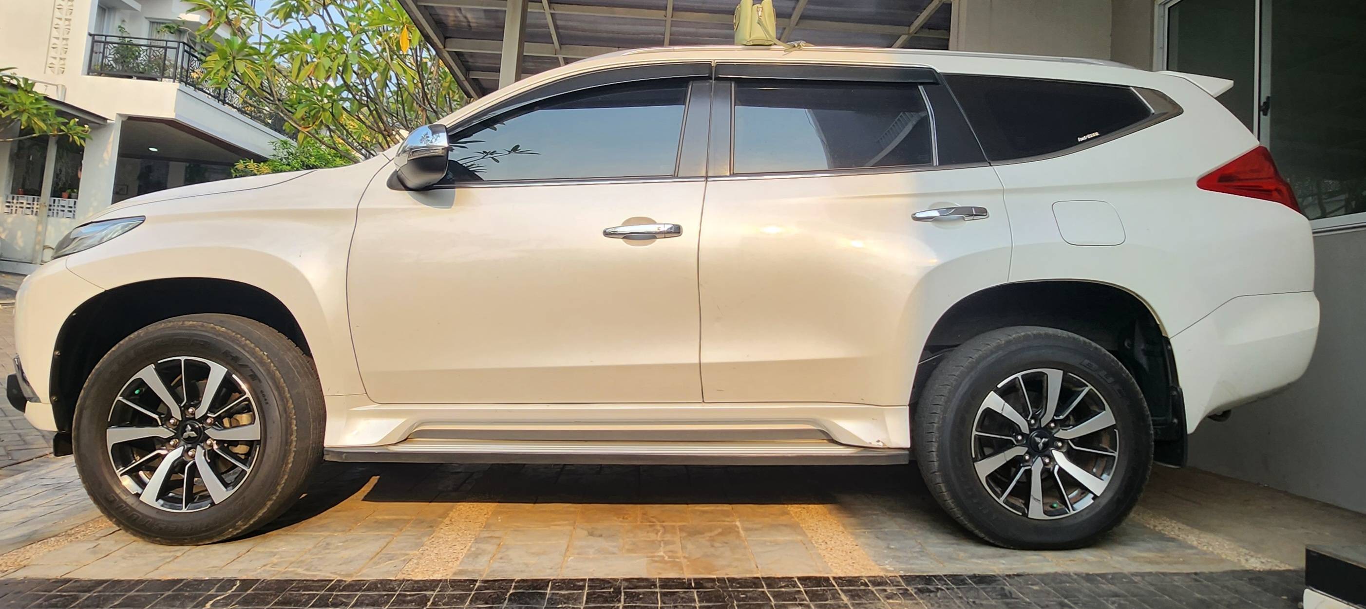 2017 Mitsubishi Pajero Sport 2017 Mitsubishi Pajero Sport