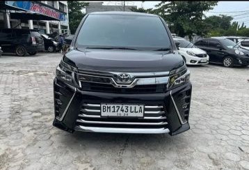 2017 Toyota Voxy Bekas 2017 Toyota Voxy Bekas