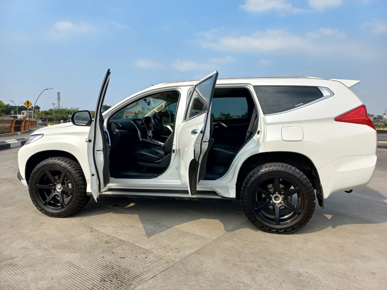 2020 Mitsubishi Pajero Sport 2020 Mitsubishi Pajero Sport