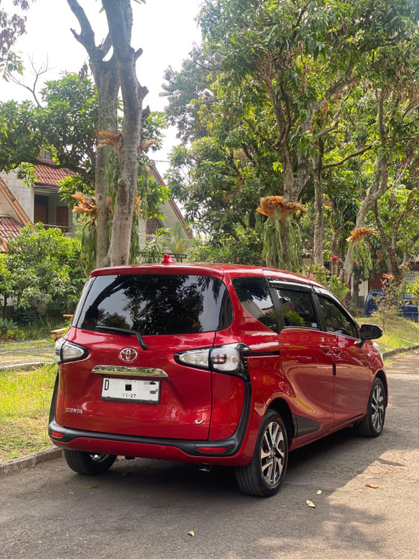 2017 Toyota Sienta 2017 Toyota Sienta