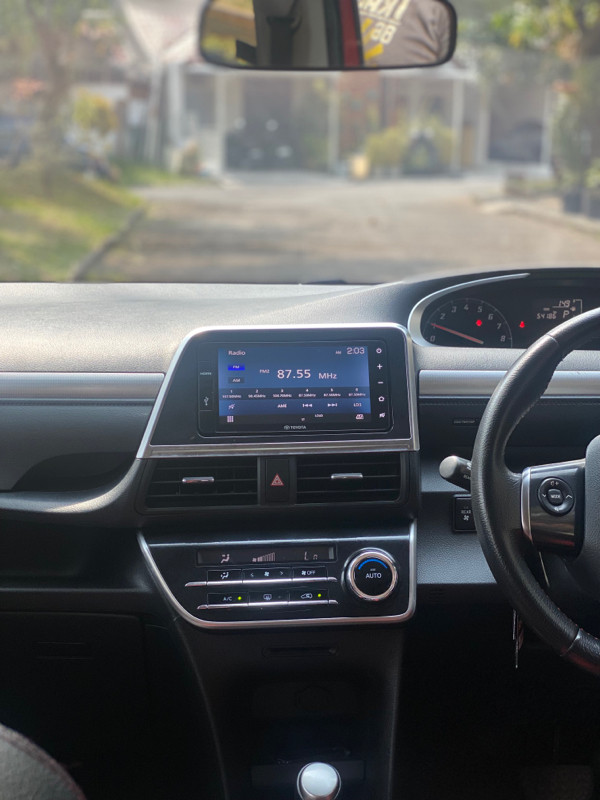 2017 Toyota Sienta 2017 Toyota Sienta