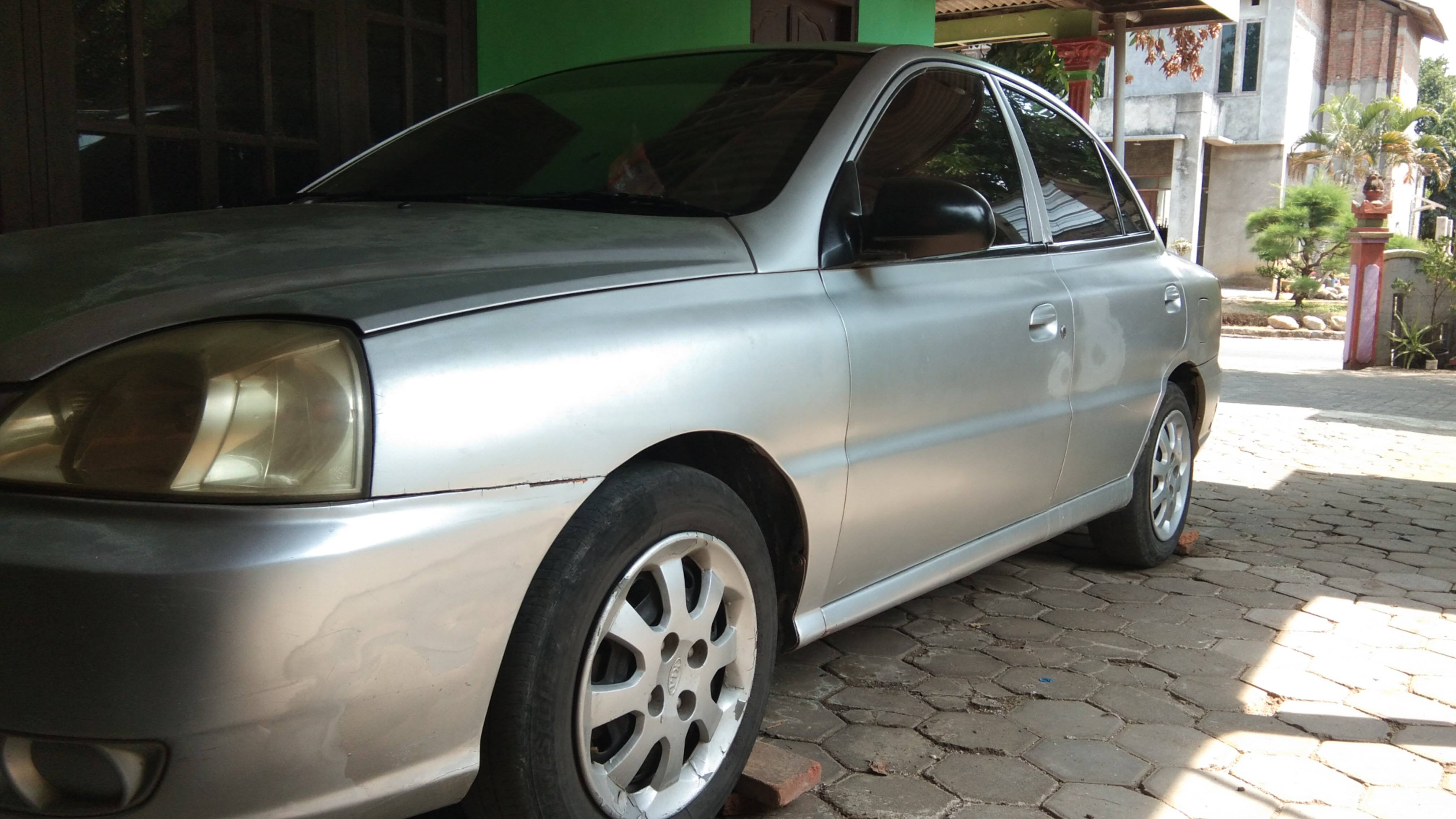 2004 Kia Rio 2004 Kia Rio