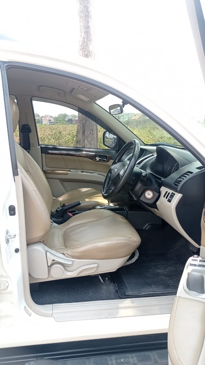 2011 Mitsubishi Pajero Sport  2011 Mitsubishi Pajero Sport