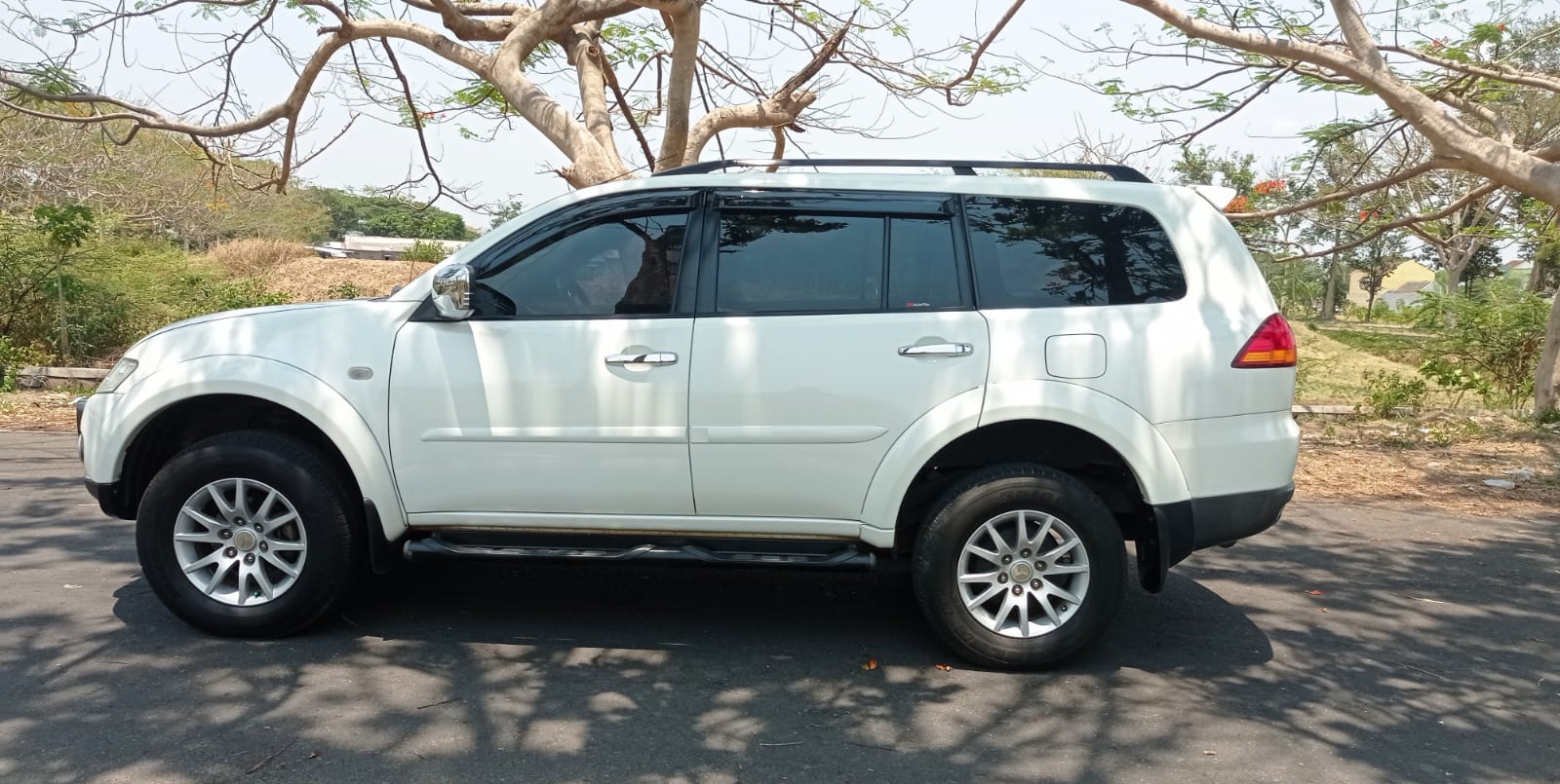 2011 Mitsubishi Pajero Sport  2011 Mitsubishi Pajero Sport