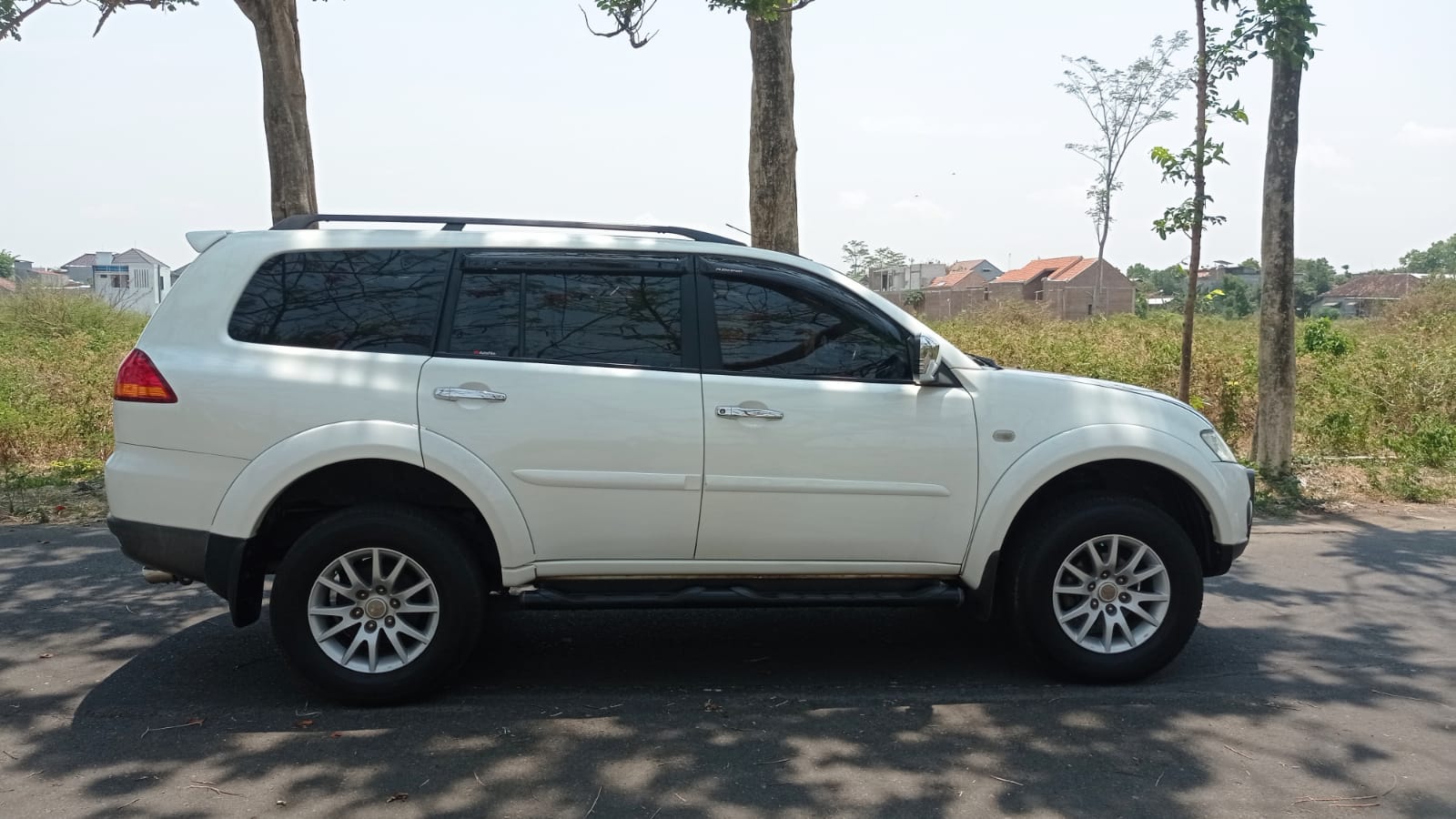 2011 Mitsubishi Pajero Sport  2011 Mitsubishi Pajero Sport