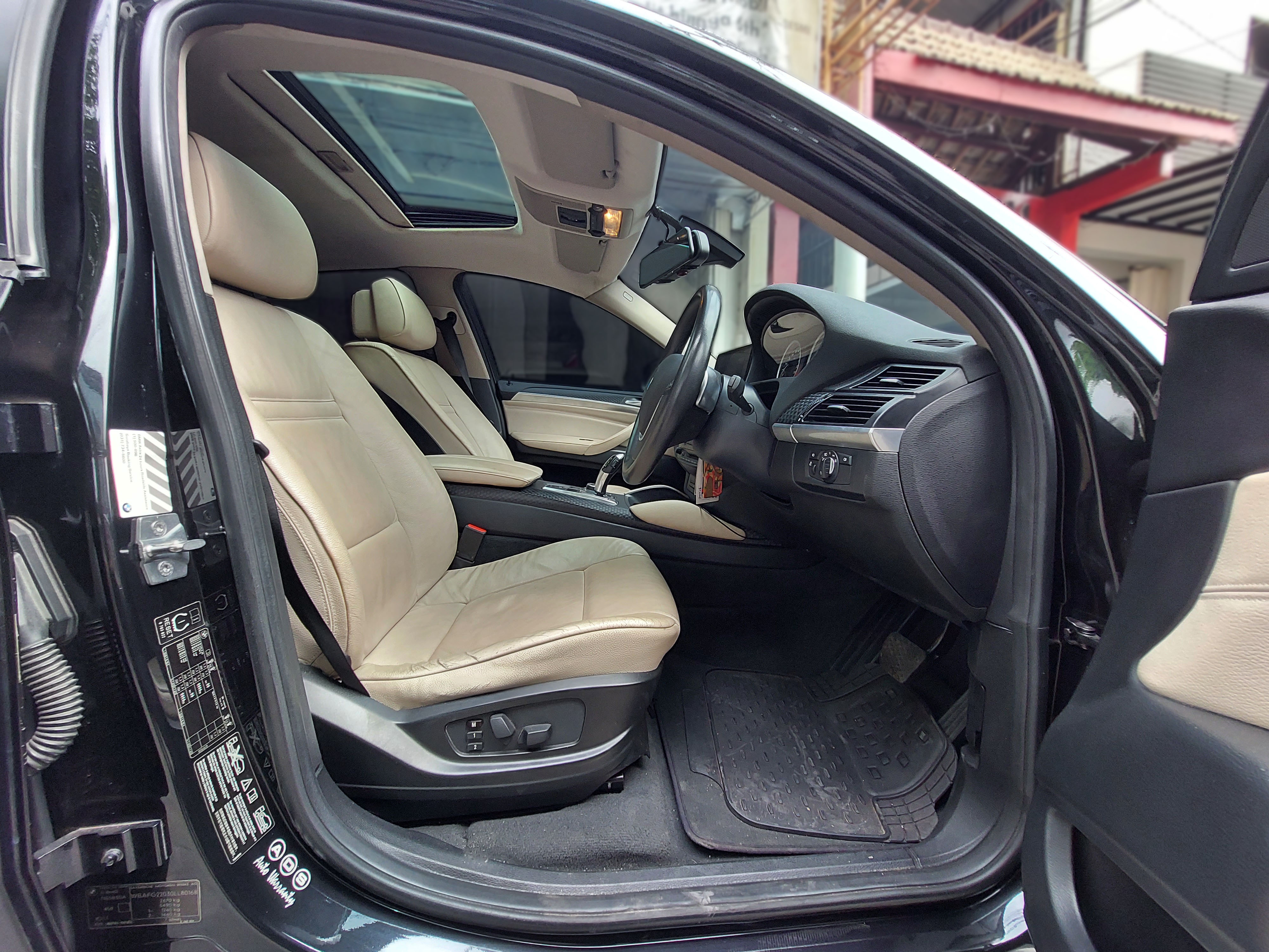 2010 BMW X6 2010 BMW X6