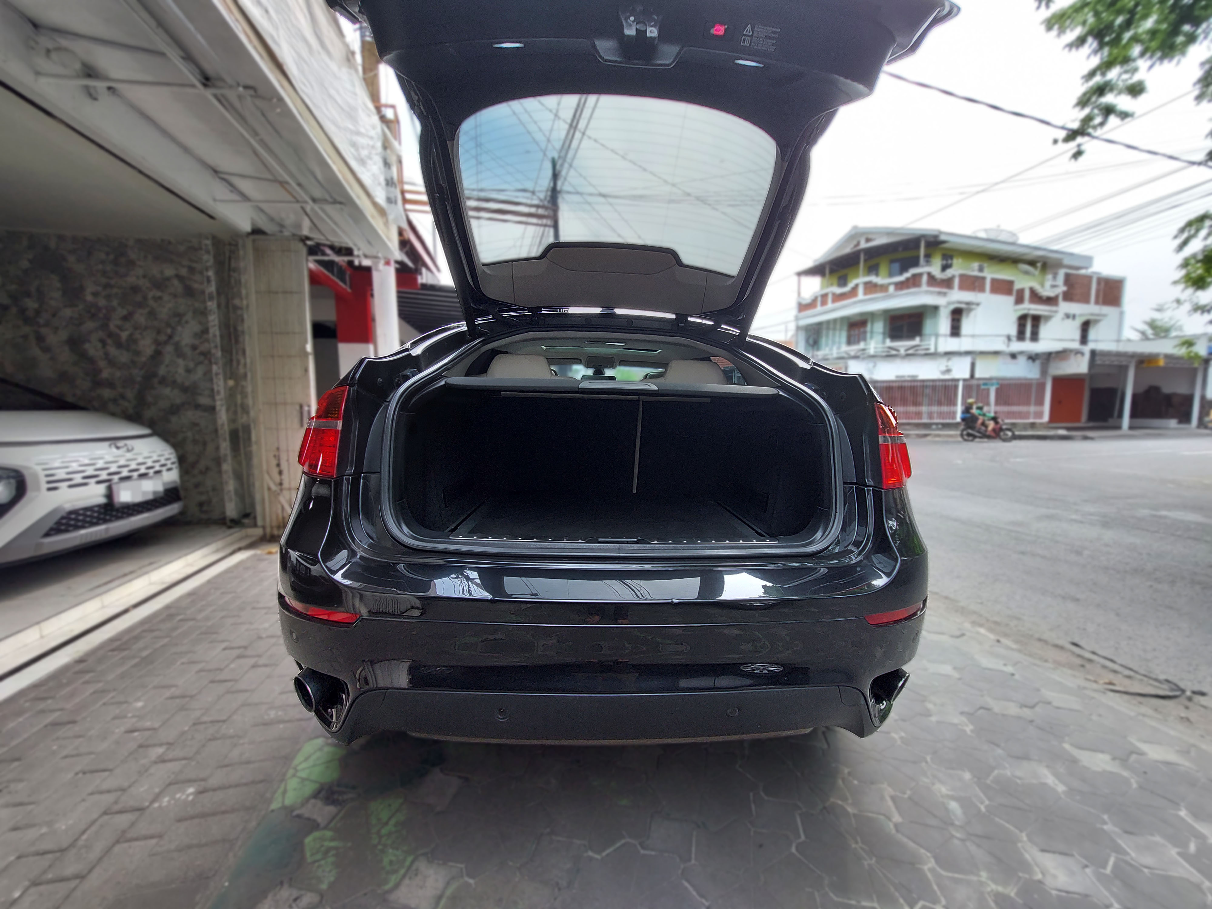 2010 BMW X6 2010 BMW X6