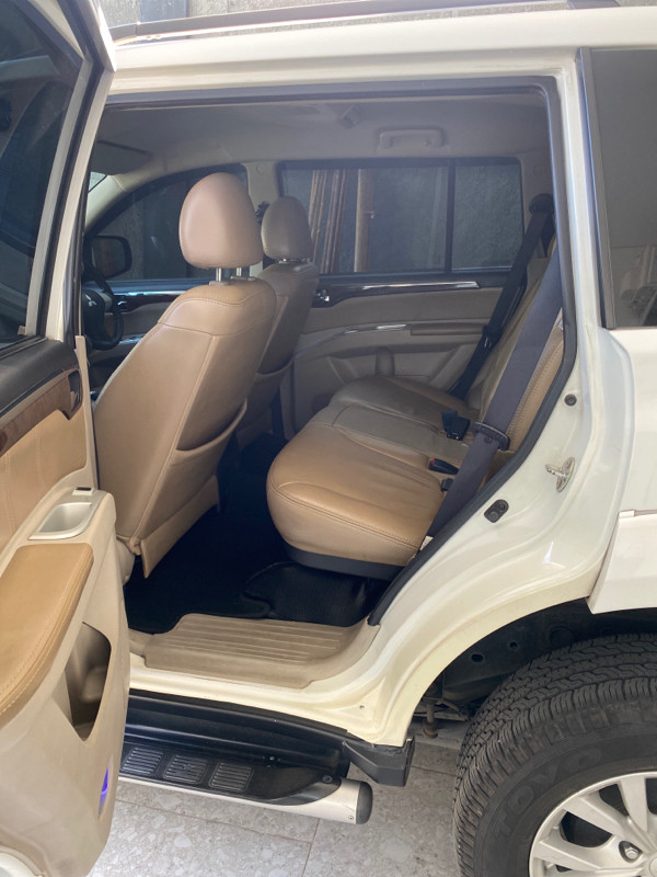 2013 Mitsubishi Pajero Sport  2013 Mitsubishi Pajero Sport