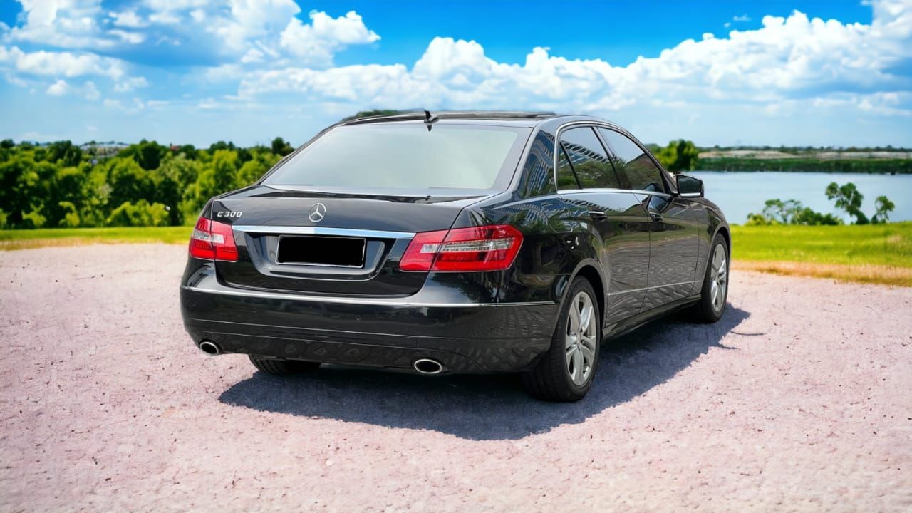 2010 Mercedes Benz E-Class 2010 Mercedes Benz E-Class