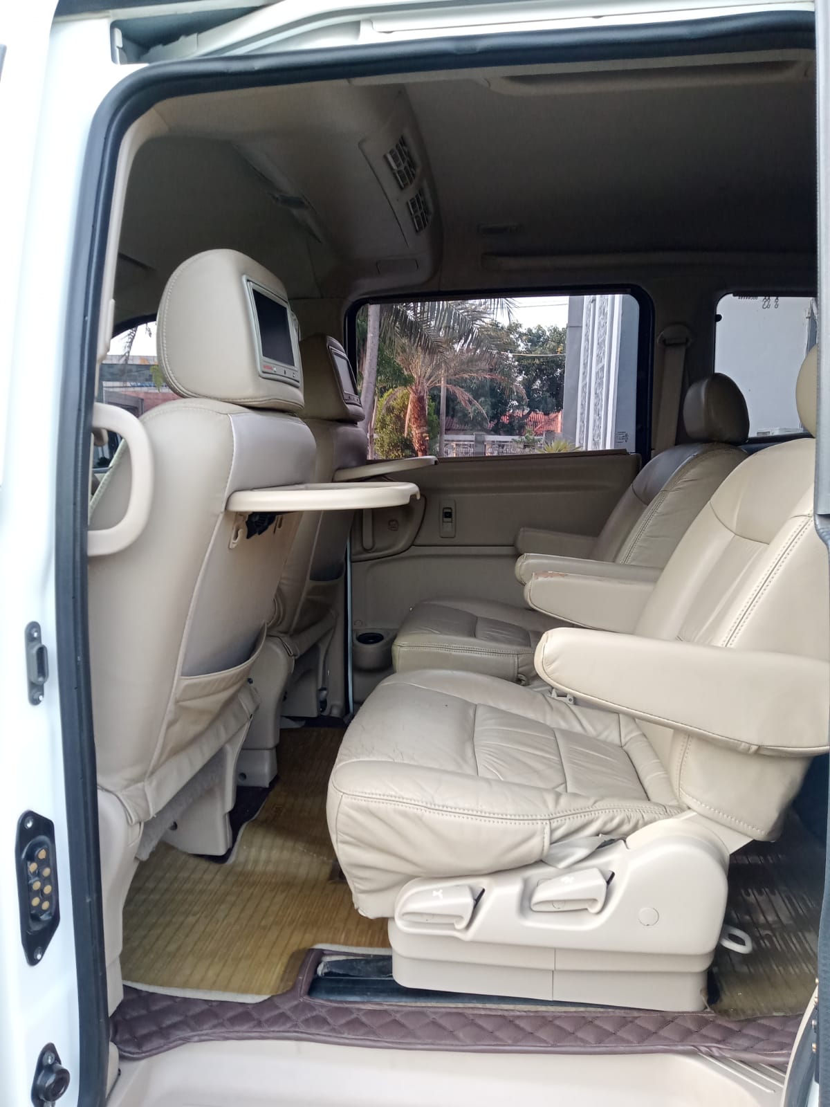 2012 Nissan Serena 2012 Nissan Serena