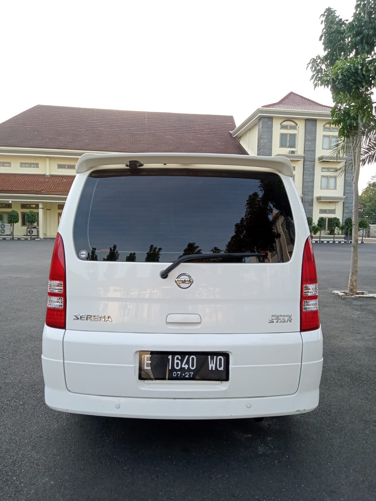 2012 Nissan Serena 2012 Nissan Serena