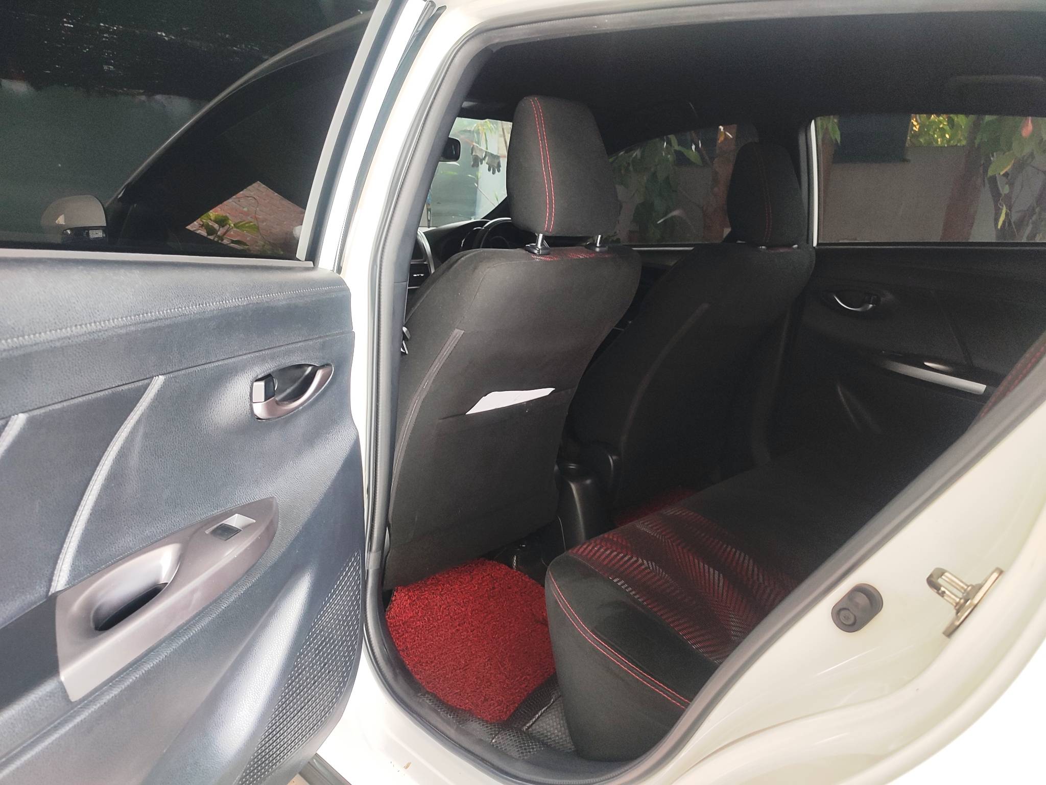 2017 Toyota Yaris 2017 Toyota Yaris