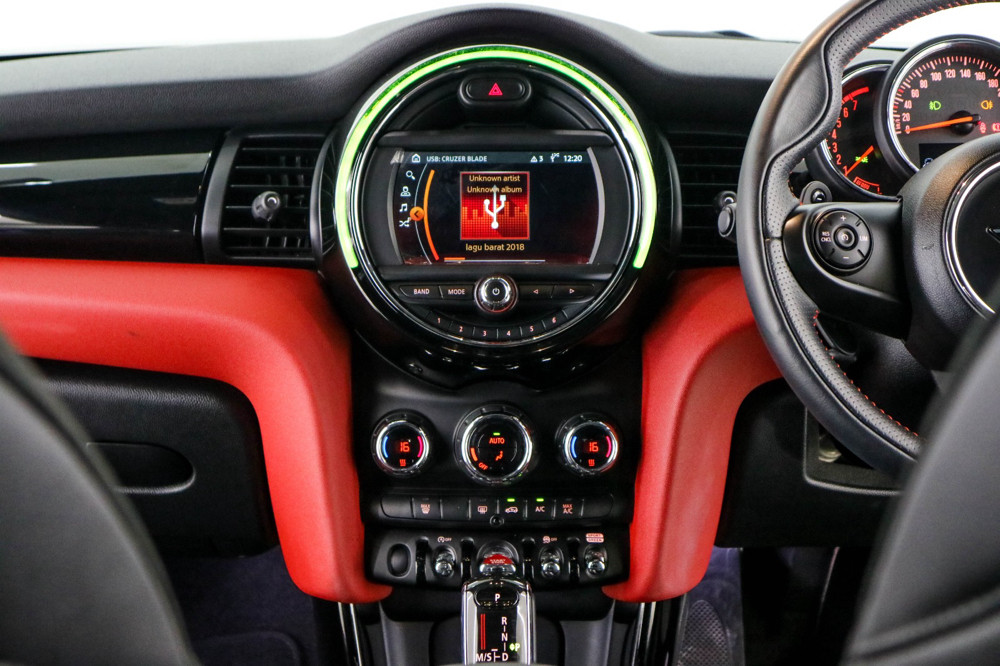 2019 MINI Cooper S 2019 MINI Cooper S