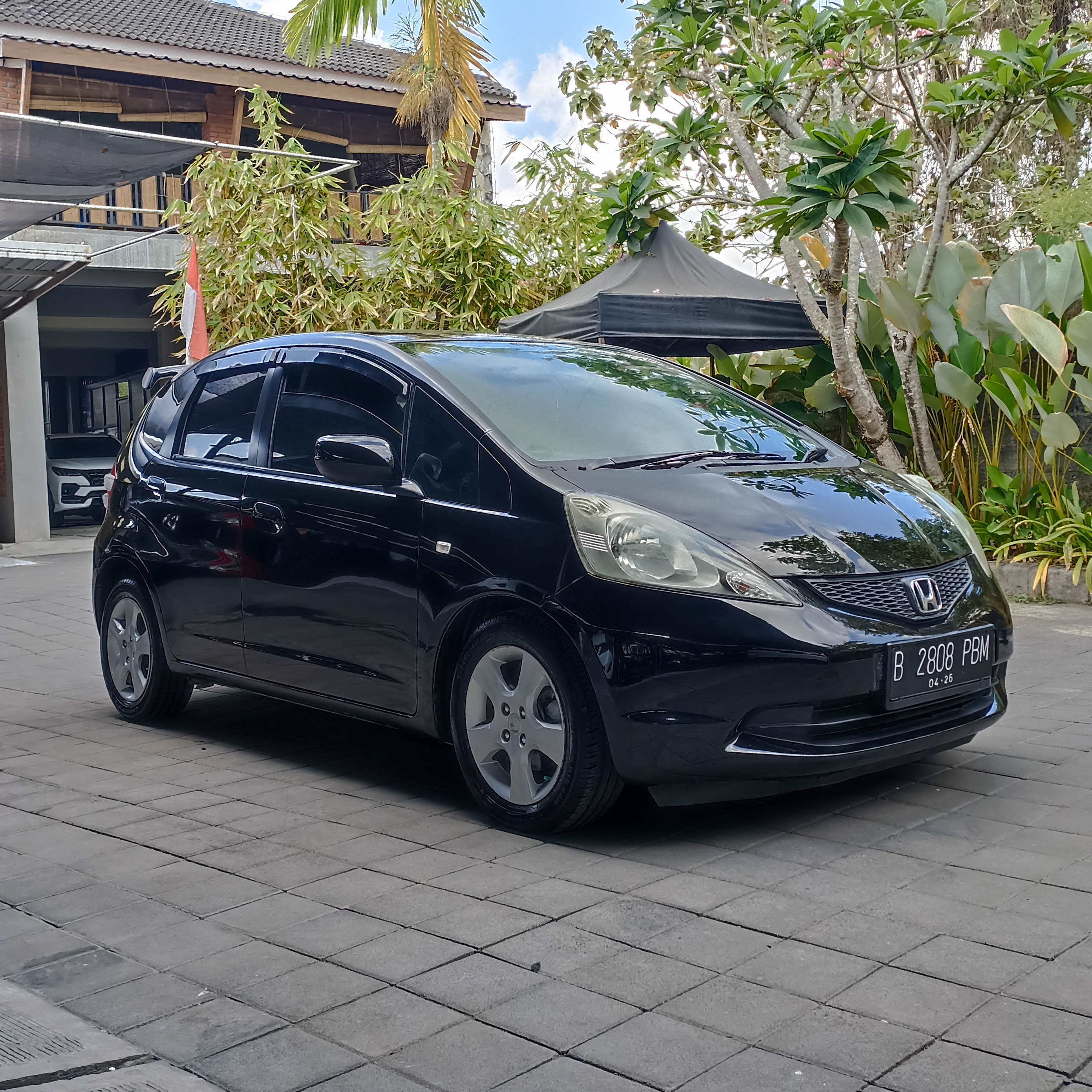 2011 Honda Jazz  1.5L S AT 2011 Honda Jazz  1.5L S AT