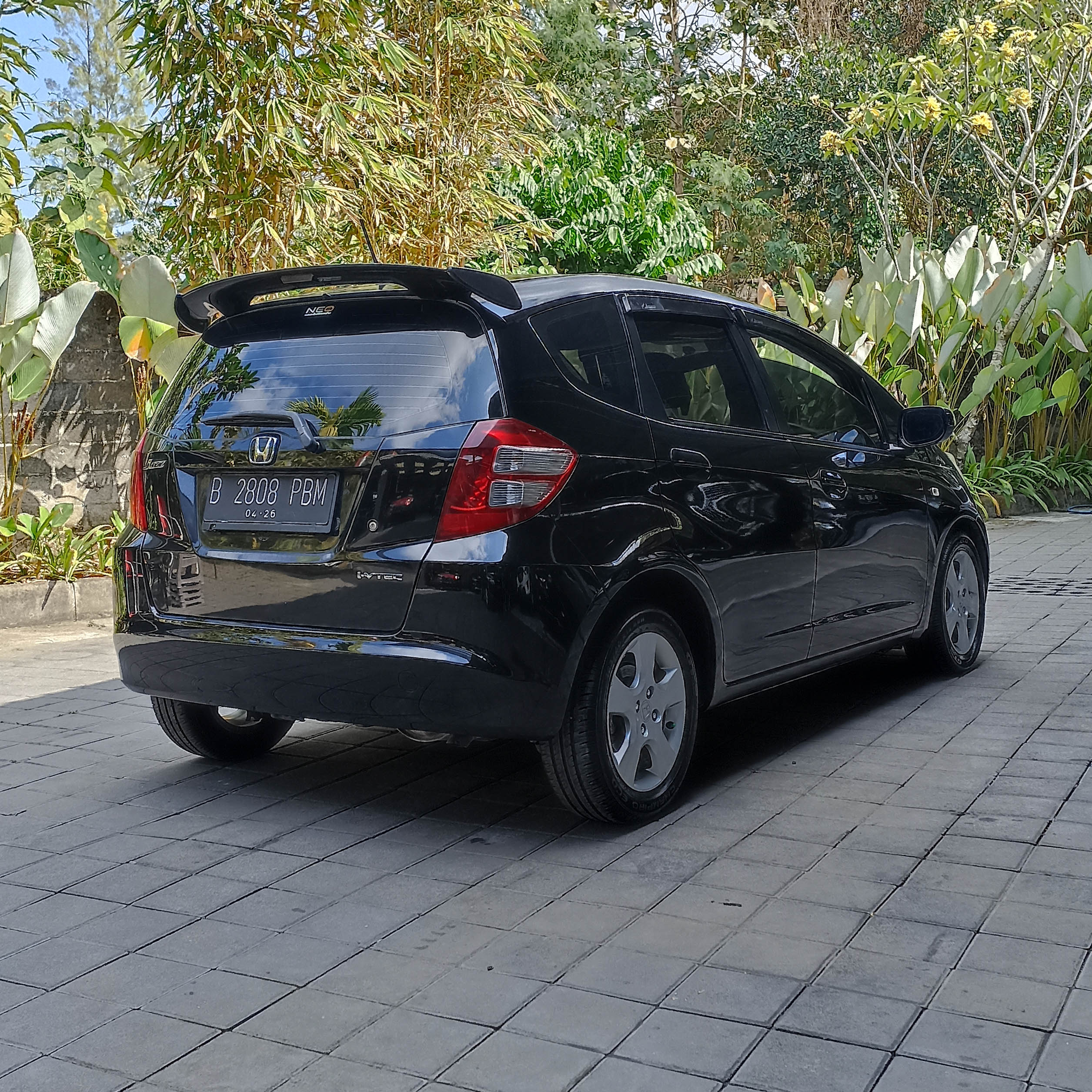 2011 Honda Jazz  1.5L S AT 2011 Honda Jazz  1.5L S AT