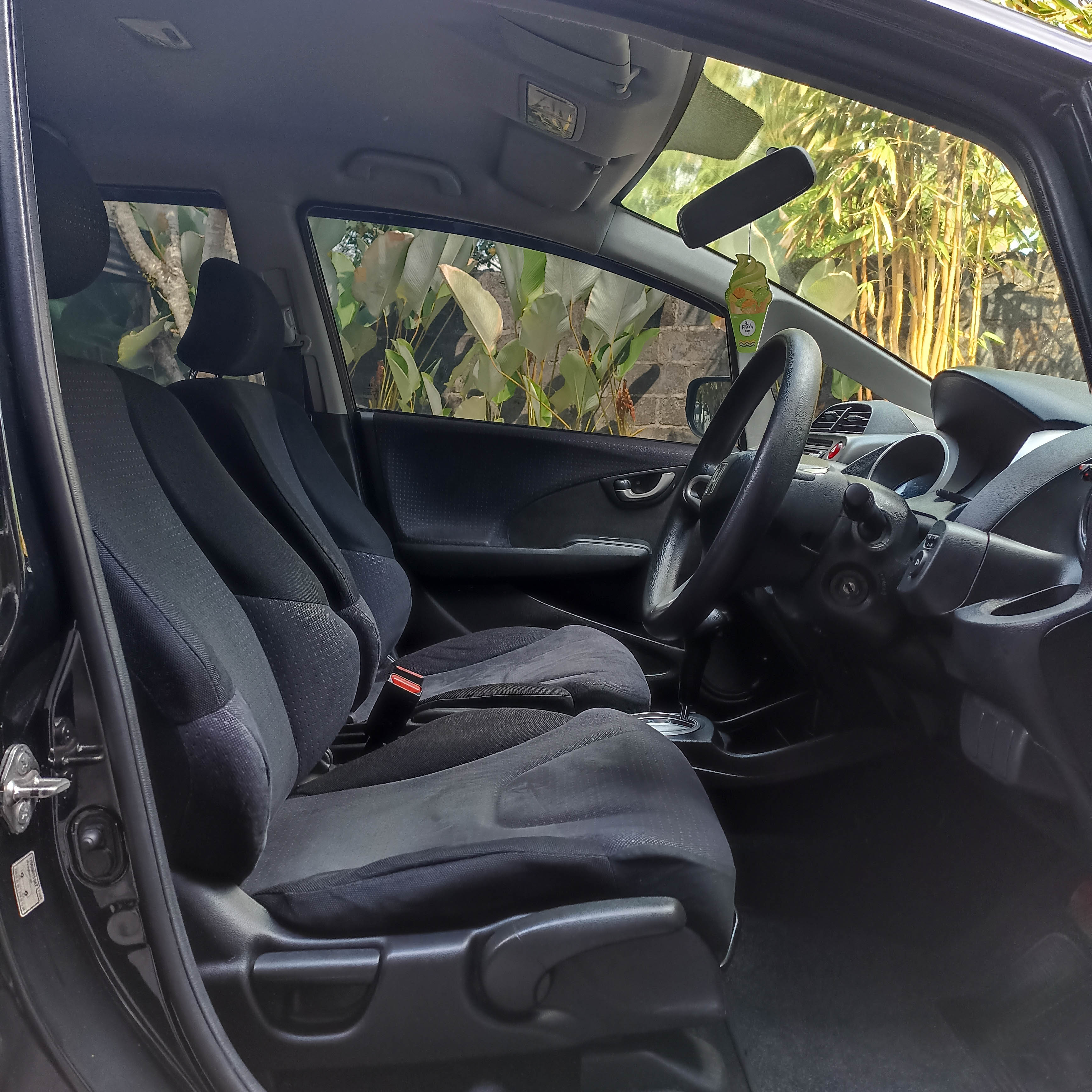 2011 Honda Jazz  1.5L S AT 2011 Honda Jazz  1.5L S AT