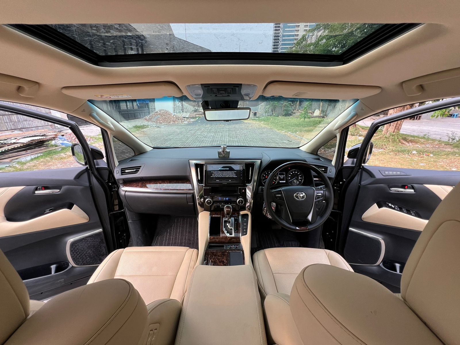 2022 Toyota Alphard 2022 Toyota Alphard